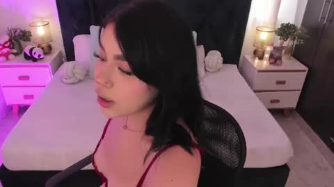 LilyWoodz online show from 06.12.26