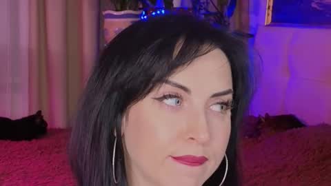 Snapshot of lilyconor chatting on 11.26.25 Lily online show from 11.26.25