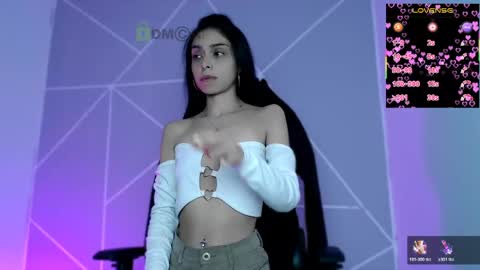 Snapshot of lilylouisee_ chatting on 05.20.26 Liliana louise online show from 05.20.26