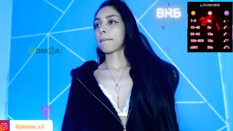 Snapshot of lilylouisee_ chatting on 05.27.26 Liliana louise online show from 05.27.26