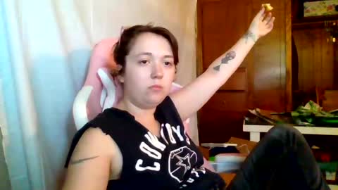 Snapshot of lilylovegood04 chatting on 07.29.26 lily online show from 07.29.26