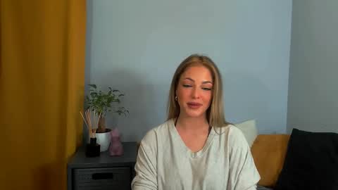 Snapshot of lilylovely26 chatting on 02.18.25 Lily online show from 02.18.25