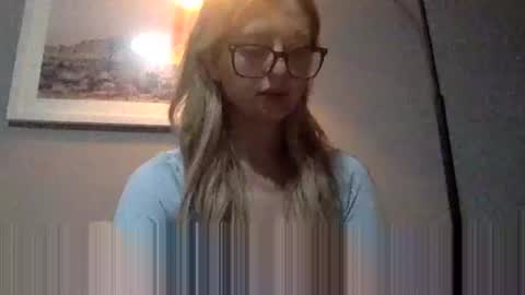 Snapshot of lilymae98 chatting on 12.13.24 LilyMae online show from 12.13.24