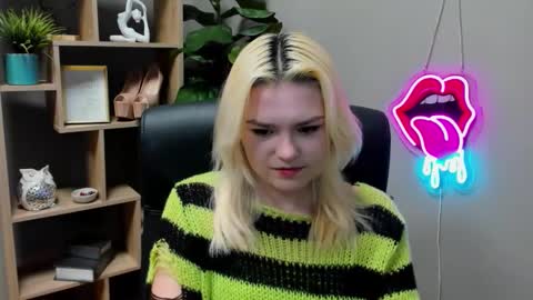 Lily online show from 03.17.26