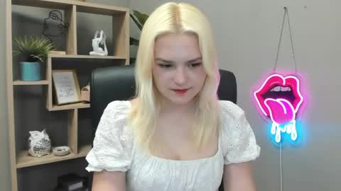 Lily online show from 05.13.26