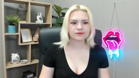 Lily online show from 05.21.26