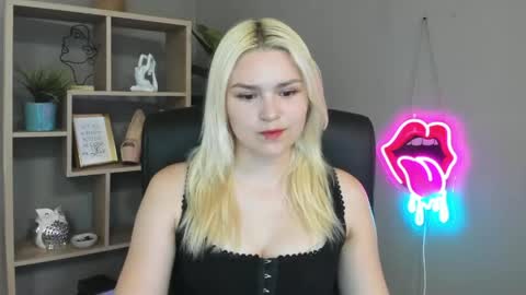 Lily online show from 05.24.26