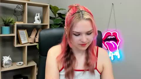 Lily online show from 06.25.26