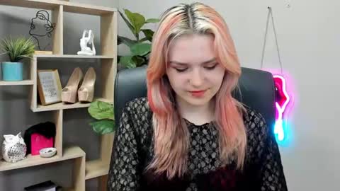 Lily online show from 07.04.26