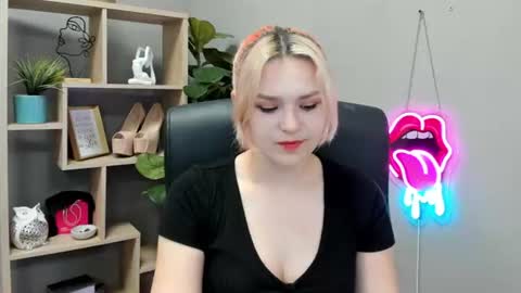 Lily online show from 07.13.26