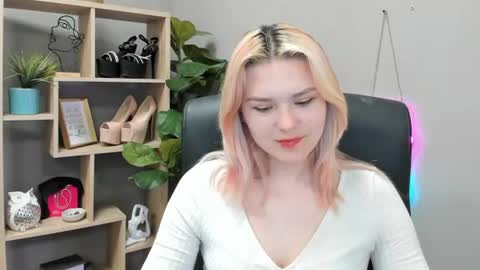 Lily online show from 07.14.26
