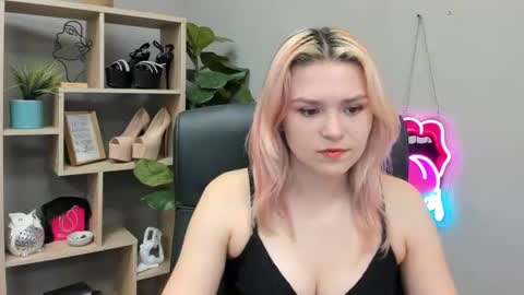 Lily online show from 07.16.26