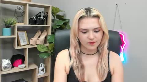 Lily online show from 07.20.26