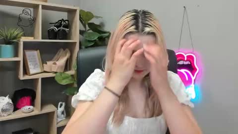 Lily online show from 07.27.26