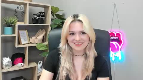 Lily online show from 07.28.26