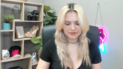 Lily online show from 07.28.26