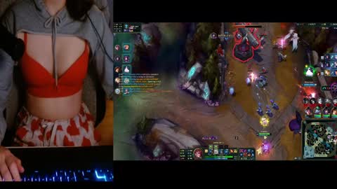 Snapshot of lilythrone chatting on 01.16.25 Lily Rone online show from 01.16.25