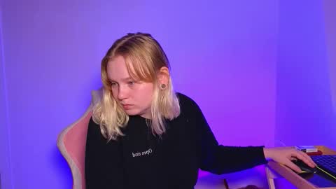 Snapshot of lime_cat chatting on 09.26.25 lime cat online show from 09.26.25