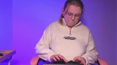 Snapshot of lime_cat chatting on 10.02.25 lime cat online show from 10.02.25