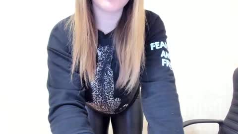Snapshot of limebabykristi123 chatting on 01.18.25    online show from 01.18.25