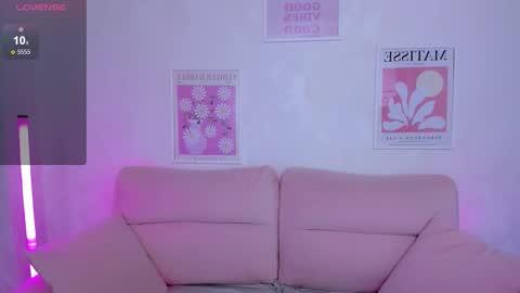 Snapshot of lina_flawless chatting on 10.08.25 Lina online show from 10.08.25