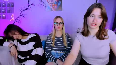 lina_fox12 online show from 10.01.25