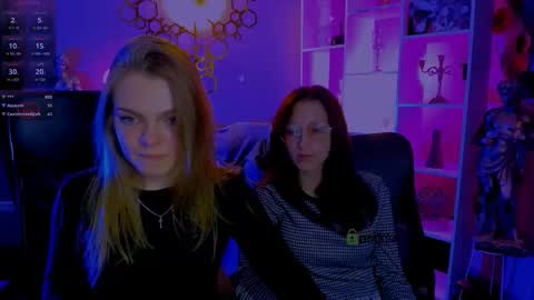 lina_fox12 online show from 10.13.25