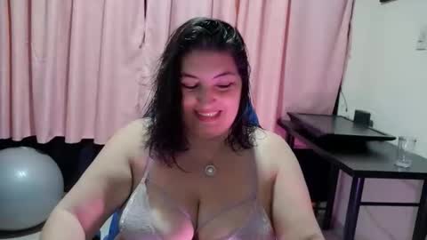 Snapshot of lina_maria99 chatting on 02.16.26 Lina Mara99 online show from 02.16.26