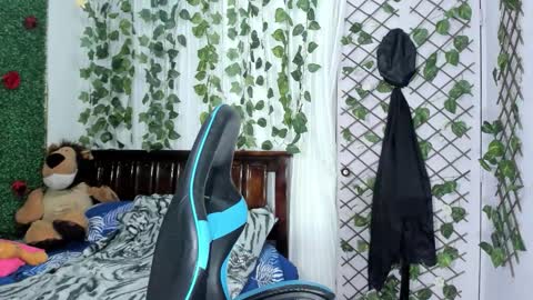 paola online show from 11.12.25