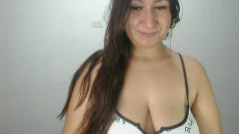 iiisabella online show from 11.29.25
