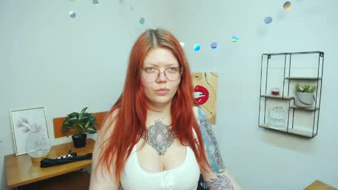 Snapshot of lina_ri chatting on 05.23.26 lina_ri online show from 05.23.26