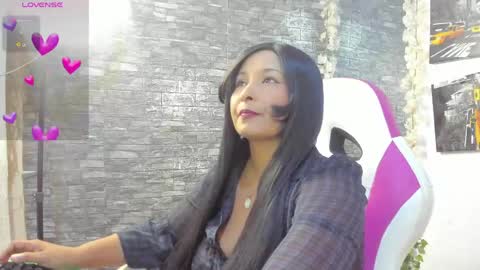 Snapshot of lina_sanchezih chatting on 05.26.26 LINA SANCHEZ online show from 05.26.26
