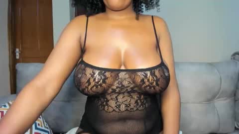Snapshot of lina_sexy58 chatting on 10.18.25 lina sexy58 online show from 10.18.25