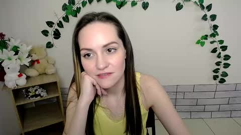Snapshot of lina_star_s chatting on 01.25.25 Lina online show from 01.25.25