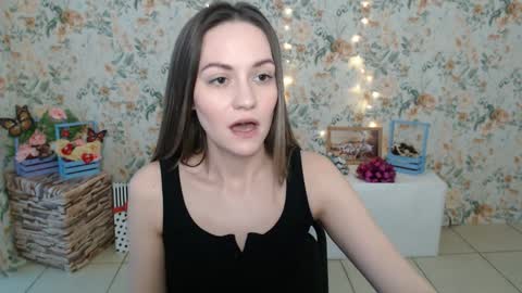 Snapshot of lina_star_s chatting on 02.08.25 Lina online show from 02.08.25