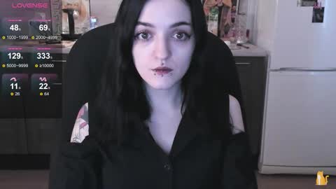 Lina 3  1715622743 online show from 11.26.25