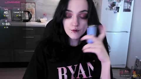 Lina 3  1715622743 online show from 03.24.26