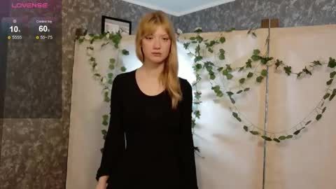 Snapshot of lina_vi chatting on 05.13.26 Lina online show from 05.13.26