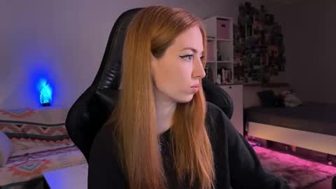 Snapshot of lina_witch chatting on 10.15.25 lina online show from 10.15.25
