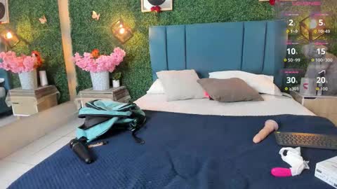 Lina  online show from 09.14.25