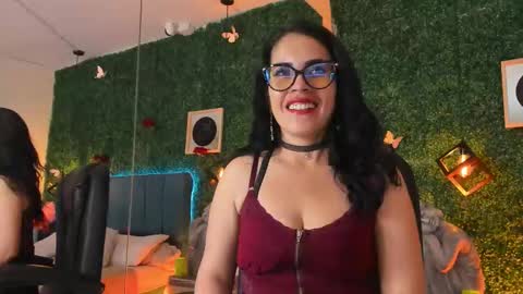 Snapshot of linagh chatting on 03.05.26 Lina online show from 03.05.26