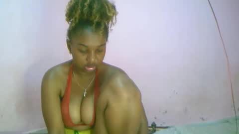 linah1123 online show from 10.19.25