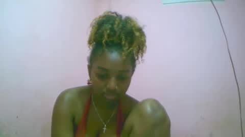 linah1123 online show from 10.19.25