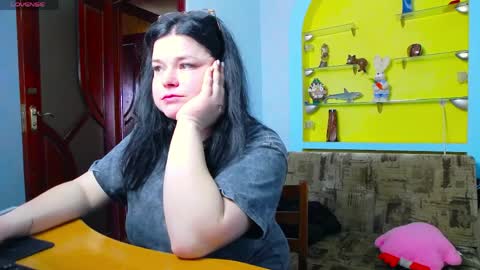 Lina online show from 04.06.26