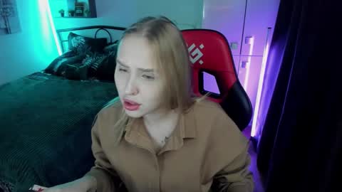 Lina online show from 10.10.25