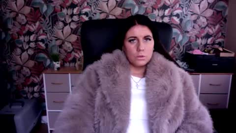 Snapshot of lincolnshirecouple21 chatting on 12.03.25 lincolnshirecouple21 online show from 12.03.25