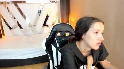  Linda  online show from 03.22.26