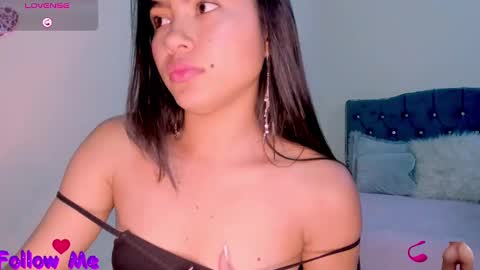Snapshot of linda_alana chatting on 01.26.25 Alana online show from 01.26.25