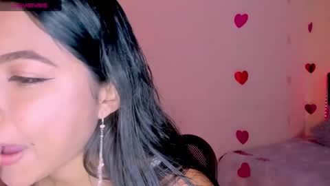 Snapshot of linda_alana chatting on 02.15.25 Alana online show from 02.15.25