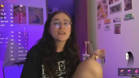 Giggles  online show from 06.04.26